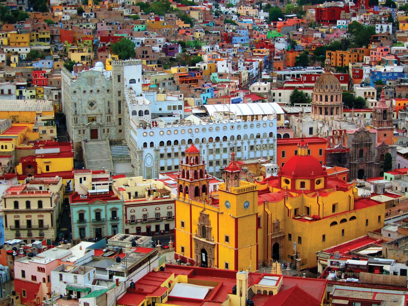 view-city-Guanajuato-foreground-Mexico-basilica
